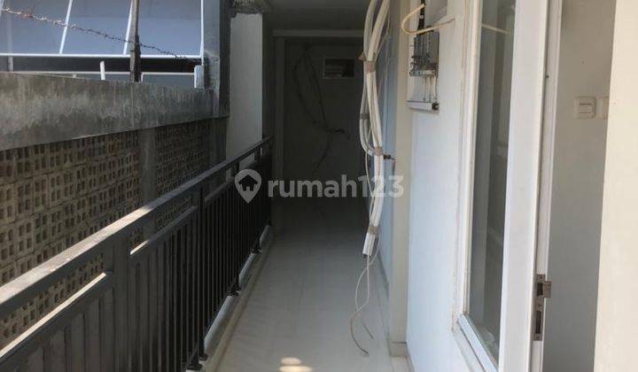 Rumah kos 3 lantai kondisi baru di palmerah jakarta barat 2