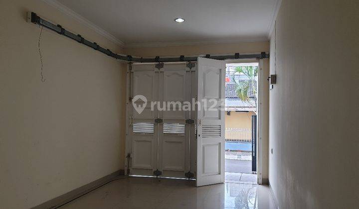 Sewa  Rumah Pondok Indah dekat PIM 2 2