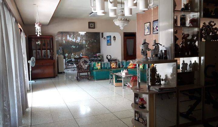 ruang keluarga rumah dijual bintang diponggo dekat