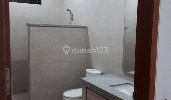 Rumah Bangunan Baru di Terusan Hang Lekir, Senayan 2