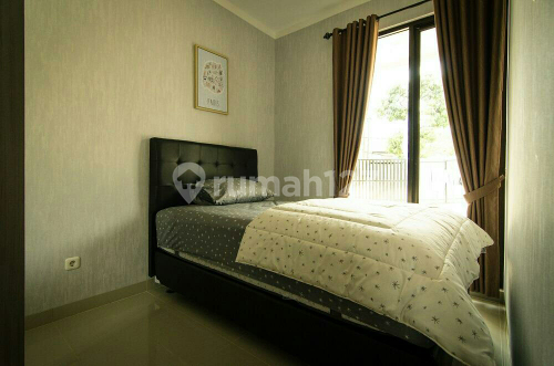 rumah  ready Serpong  alam sutera tanpa DP. dekat pintu toll , MRT,dan KRL stasiun kereta