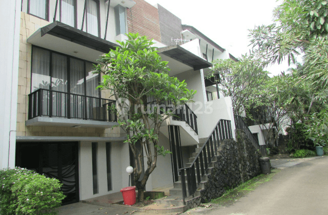 Ready to use! Minimalist House with 3BR Fully Furnished at Ampera Jakarta Selatan 1