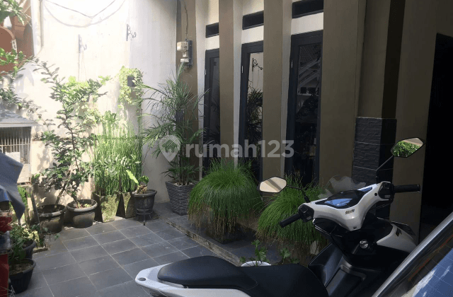 Rumah 1½ lantai siap huni di Vila Pamulang 2