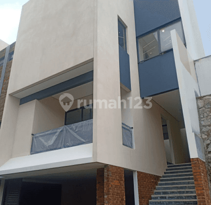 RUMAH MODERN TOWNHOUSE DI SETRA DUTA BANDUNG, CLUSTER ONEGATE SYSTEM, 10MNT KE TOL PASTEUR, 15MNT KE SETIABUDHI RSHS, 20MNT KE DAGO, UDARA SEJUK BEBAS BANJIR, BANGUNAN BARU DAN RAPIH, 2