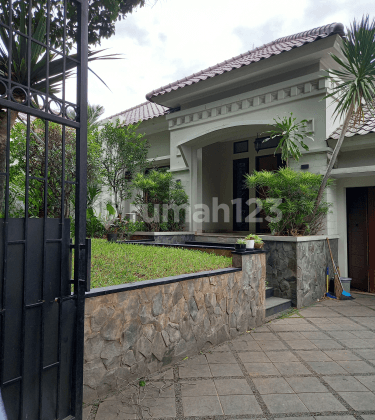 Rumah mewah 1 lantai di Kemang Dalam 1