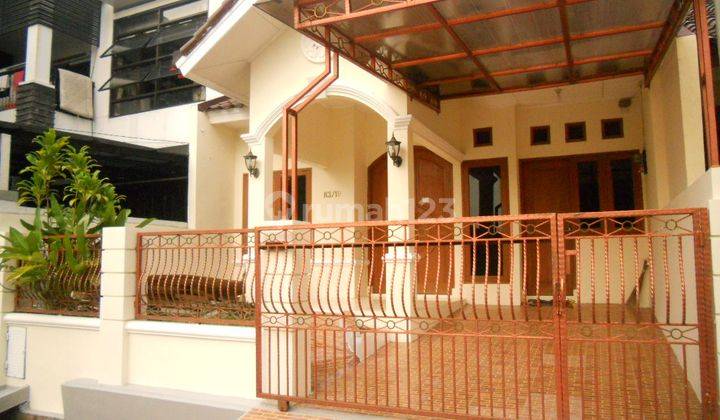 Rumah Cantik di Taman Laguna - Cibubur 2