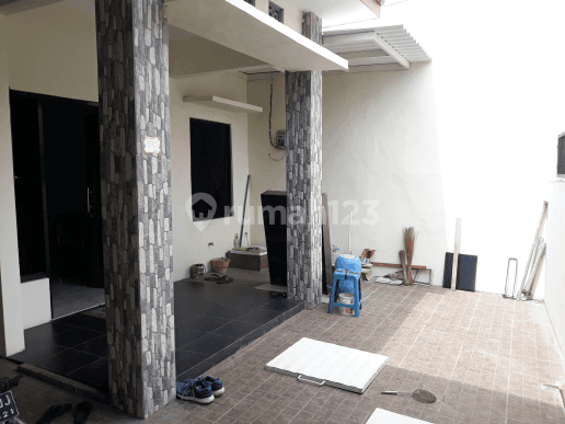 BARU RENOV MINIMALIS BAGUS Rumah Siap Huni 2 Lantai Sidotopo Wetan, Kenjeran, Surabaya 1