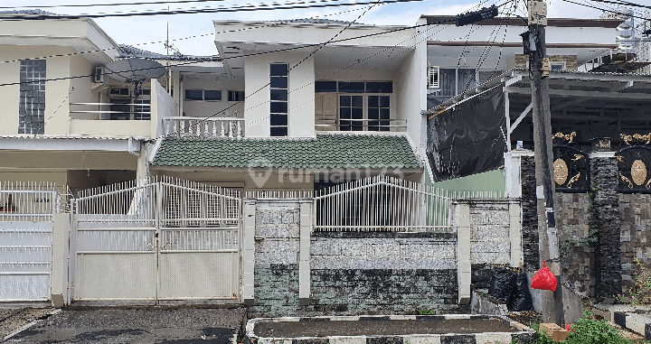 Dijual Rumah Dalam Komplek di Taman Ratu Deretan Restoran Gerobak Betawi Jakarta Barat 1