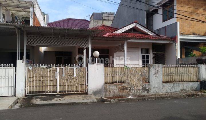 Rumah di Taman Meruya Ilir, bebas banjir 1