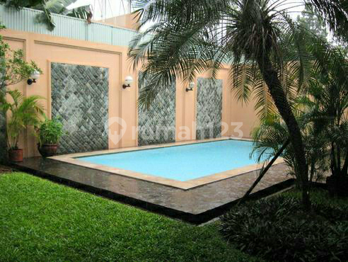 Minimalist House 4BR Unfurnished with Pool dan Backyard at Cipete Jakarta Selatan 2