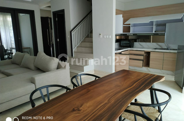 Modern Townhouse 3BR+1 with Roof top and Pool at Kemang Jakarta Selatan 1