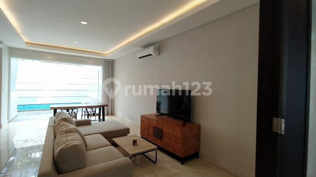 Modern Townhouse 3BR+1 with Roof top and Pool at Kemang Jakarta Selatan 2