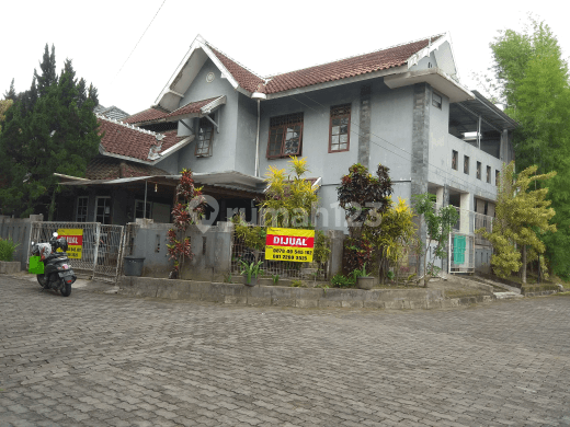 Rumah dlm Perumahan Griya Perwita Jakal km12 1