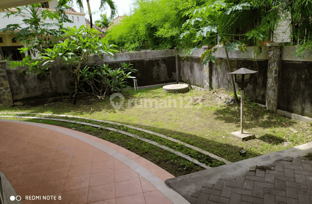 Rumah cantik, semi furnished di Pesona Merapi 2