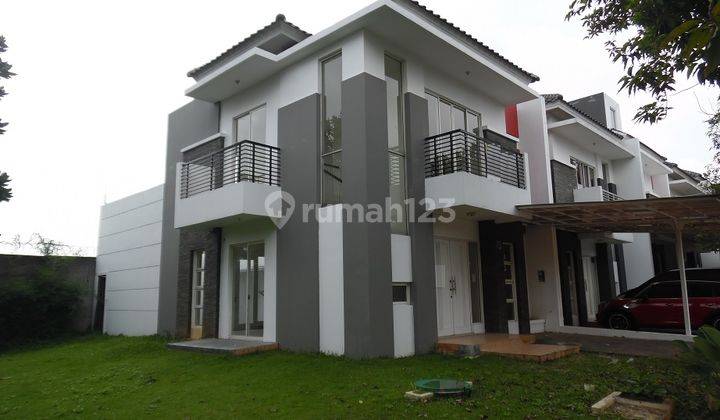 Rumah Masih Standar, Hoek, Barat Laut, di Cluster Ruby, Residence One 2