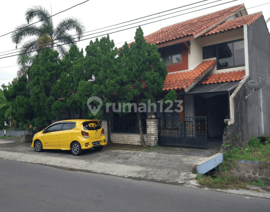 Rumah Cantik 2 lantai, Asri Berada sangat dekat dengan kota Karanganyar 1