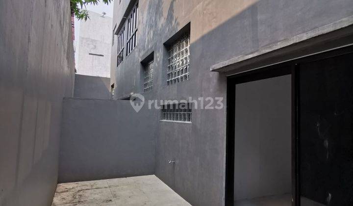 Rumah baru 3,5 lantai minimalis jakarta barat 2