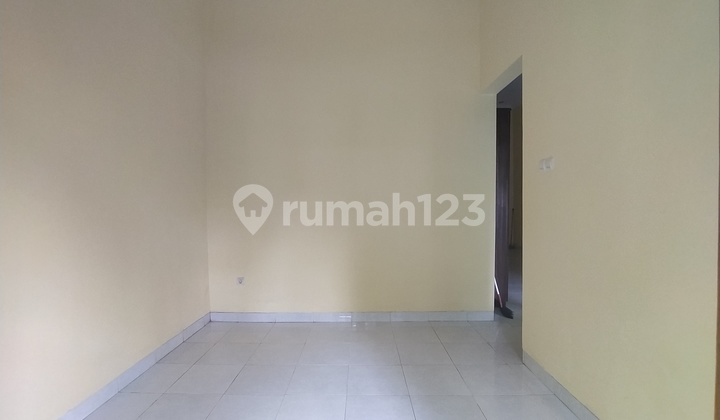 kamar tidur rumah nyaman siap huni btn