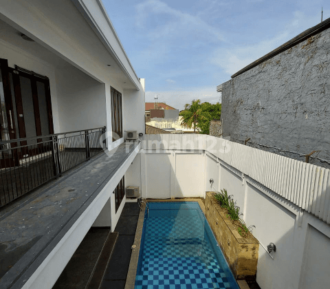 New Renovated! Modern House Unfurnished with Pool at Kemang Jakarta Selatan 2