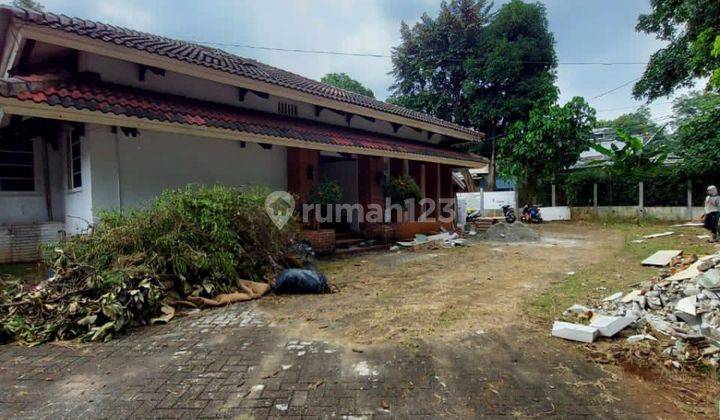 RUMAH di Jl. ADHYAKSA RAYA, LEBAK BULUS dkt TB SIMATUPANG 1