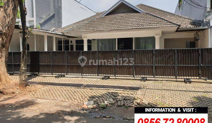 RUMAH DEPAN TAMAN di Jl. BRAWIJAYA, KEBAYORAN BARU, JAKSEL 2