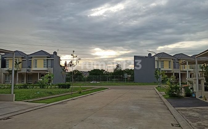 2-Story Ready-to-Occupy House in Adara Cluster, Harapan Indah Bekasi 2
