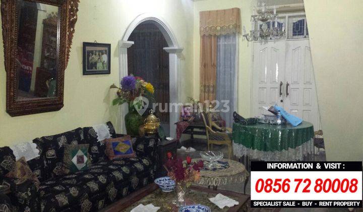 RUMAH STRATEGIS HITUNG TANAH di Jl. BESAKIH, MEGA KUNINGAN 2