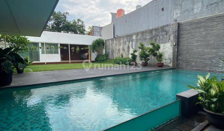 RUMAH dgn S.POOL, SPACIOUS GARDEN di Jl. BUNGA CEMPAKA, CIPETE 2