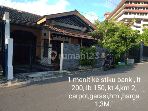 rumah dekat kampus stiku bank 1