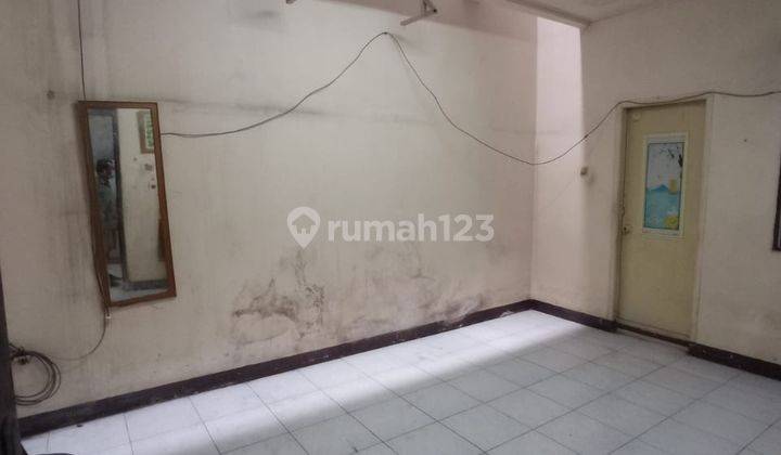 DIJUAL RUMAH LOKASI STRATEGIS DI JALAN SENI BUDAYA RAYA, JELAMBAR 2