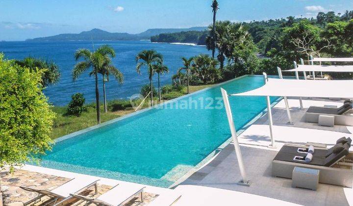 Stunning Freehold Cliff Beach Front Villa on the East coast of Bali in Seraya Karangasem Bali 1