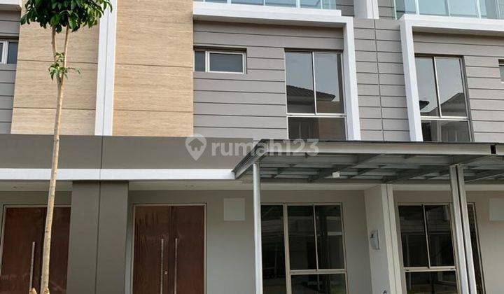 Rumah Pik Pantai Indah Kapuk Golf Island jalan Lebar  1