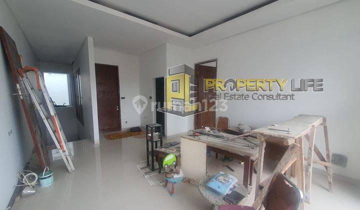 BUTUH CEPAT Rumah Puri Indah Like New Bersih Rapi 1