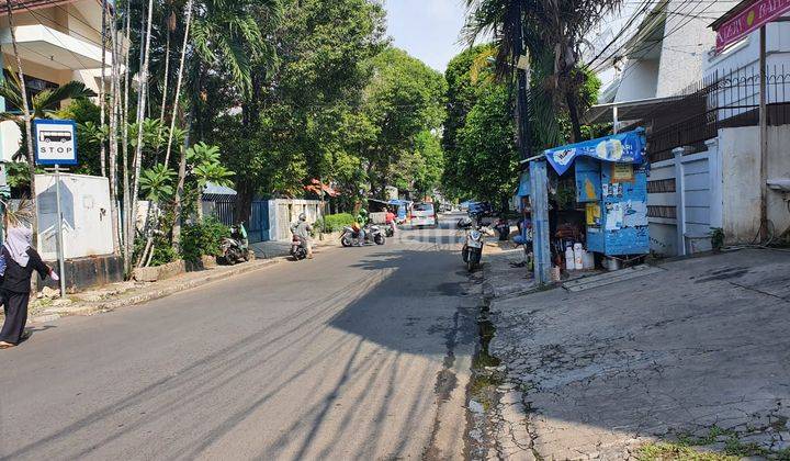 RUMAH luas hitung tanah, Lebar Jalan 3 Mobil, Tomang, Jakarta Barat 1