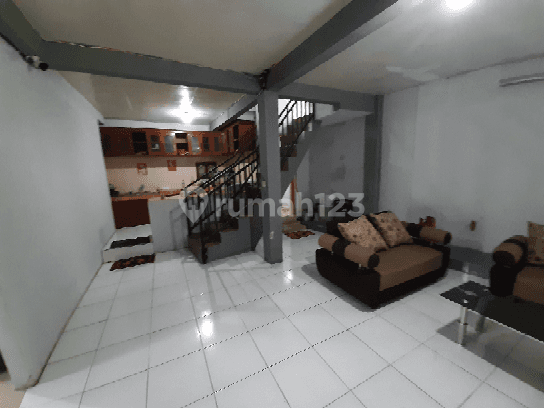 Kost kostan Aktif dan Strategis Jl. Budi Luhur, Setra Duta, Cimahi Utara 1