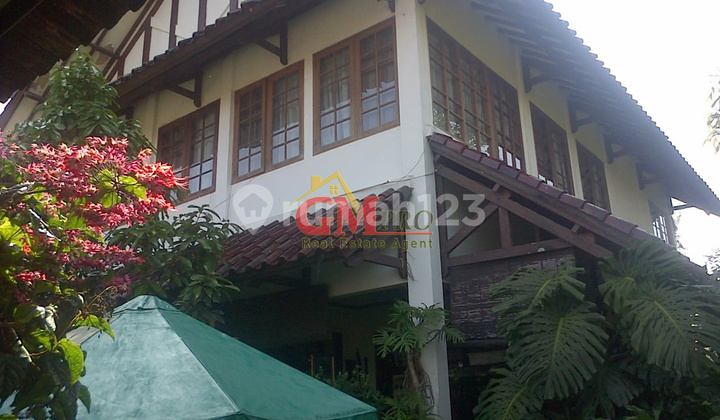 HOUSE WITH A SPACIOUS GARDEN ON CIGADUNG RAYA - NORTH BANDUNG 2