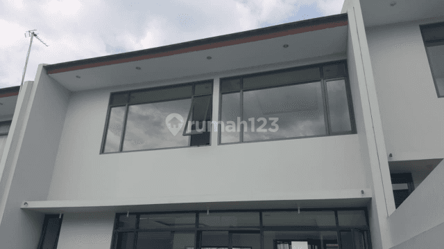 Rumah minimalis cantik di BSB city cluster NARAYA 1