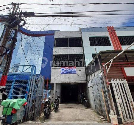 Ruko 3 lantai hadap jalan raya di Jl Biak Raya luas 128 m2 Roxy Cideng Jakarta Pusat 1