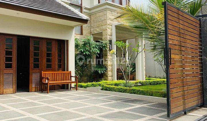 Rumah Lux Klasik Modern Siap Huni di Geger Kalong 1