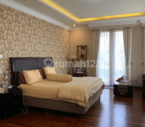 Rumah Lux Klasik Modern Siap Huni di Geger Kalong 2