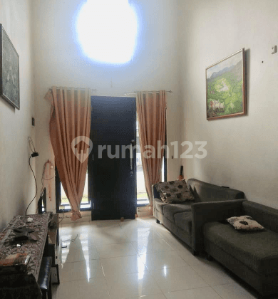 Rumah cantik minimalis di Melia Residence 1