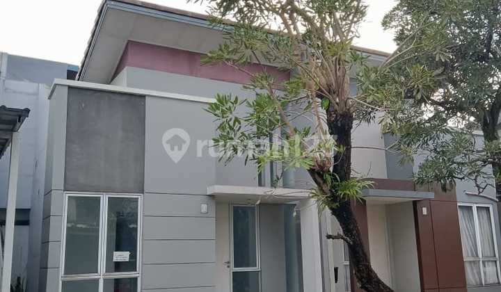 Western Cosmo at Icon | Renovated | 1.5 Floors | Close to BSD Intermoda Market | Near the Railway 1