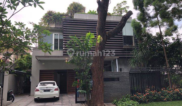 Rumah Furnished Mewah Modern Kawasan Taman Golf Karawaci (LOKASI STRATEGIS) 2