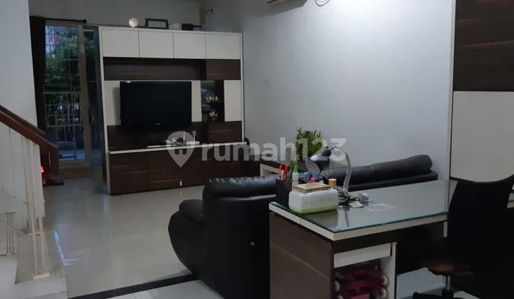 Rumah Golf Lake Siap Huni