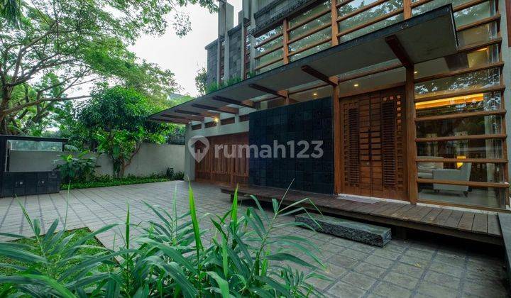 Rumah Mewah Modern Minimalis Design Kawasan Taman Golf Karawaci (LOKASI STRATEGIS) 2