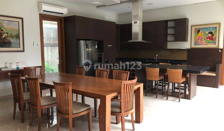 Modern Luxury House For Lease Taman Golf Karawaci Area (STRATEGIC LOCATION) 2