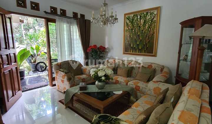 Rumah strategis &amp; terawat di Setraduta Hegar 1