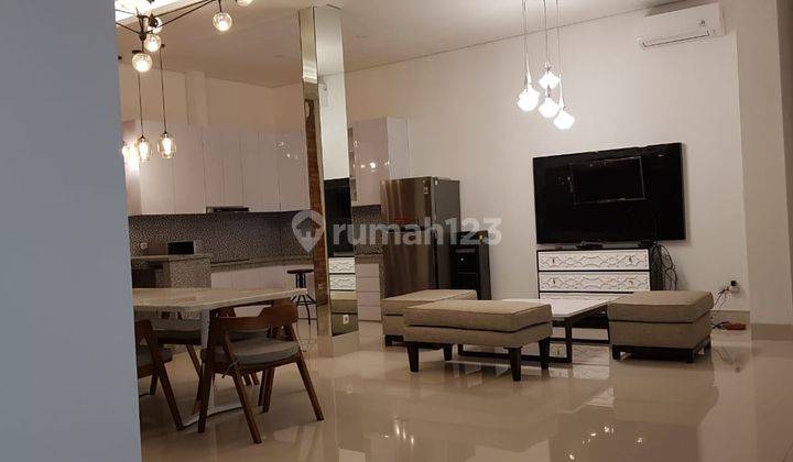 Sewa Rumah Mewah di Menteng Modern Minimalis 2