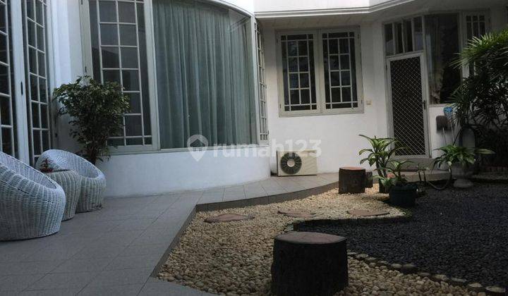 Rumah hoek siap huni di Bukit Gading Villa - Kelapa Gading 2