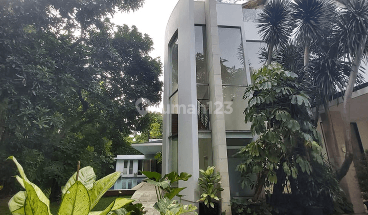 Luxury House in Kebayoran Baru 2